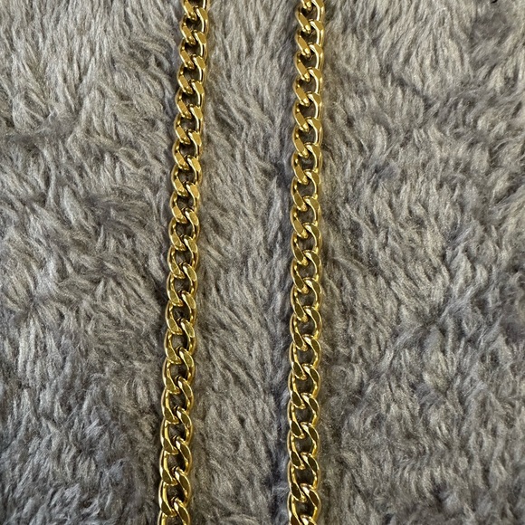 Gold Chain Necklace - Picture 2 of 6